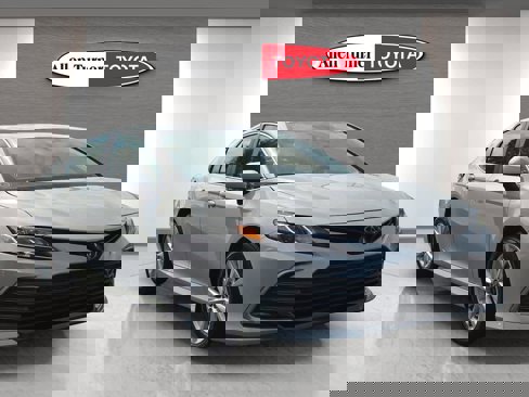 Used 2024 Toyota Camry LE image 1