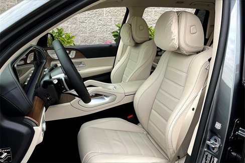 New 2026 Mercedes-Benz GLS 450 4MATIC image 9