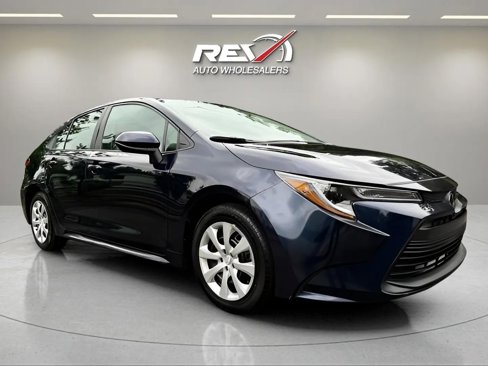 Used 2024 Toyota Corolla LE image 7