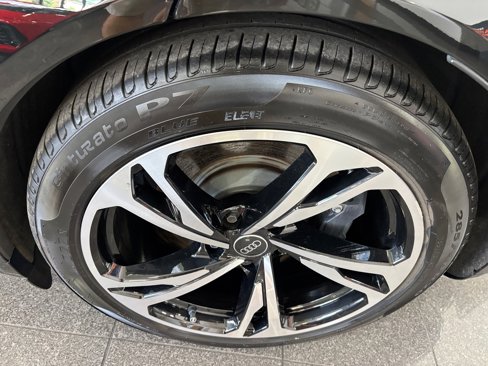 Used 2023 Audi e-tron GT Premium Plus image 27
