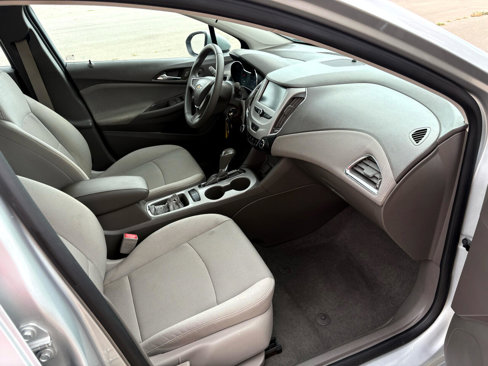 Used 2017 Chevrolet Cruze LS image 11