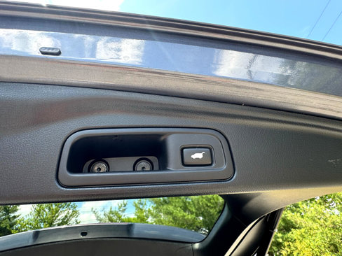 Used 2020 Honda Pilot Touring image 11