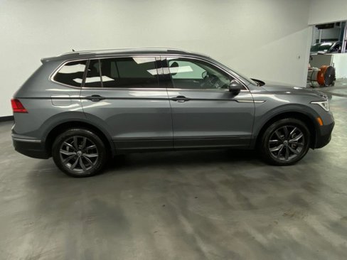Used 2023 Volkswagen Tiguan SE image 7