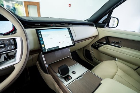 Used 2025 Land Rover Range Rover Long Wheelbase Autobiography image 42