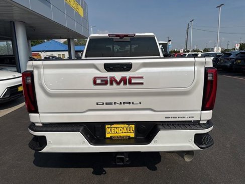 Used 2024 GMC Sierra 3500 Denali w/ Denali Reserve Package image 8