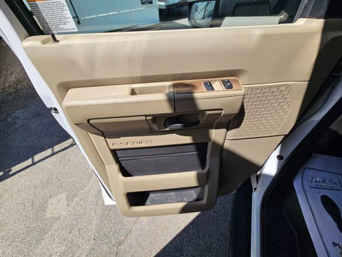 Used 2021 Ford E-450 and Econoline 450 Super Duty w/ Motorhome Prep Package image 36