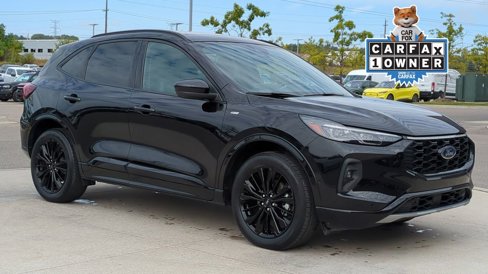 Certified 2024 Ford Escape ST-Line Elite w/ Premium Technology Package image 9