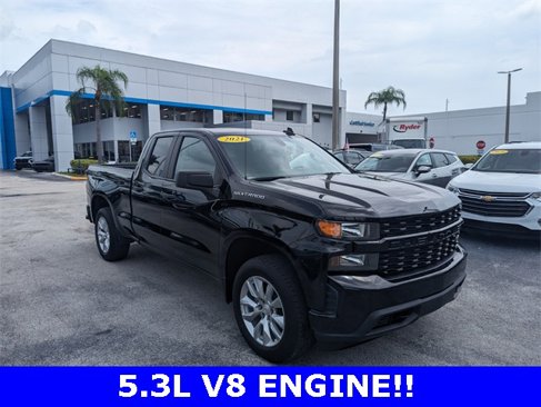 Used 2021 Chevrolet Silverado 1500 Custom image 2