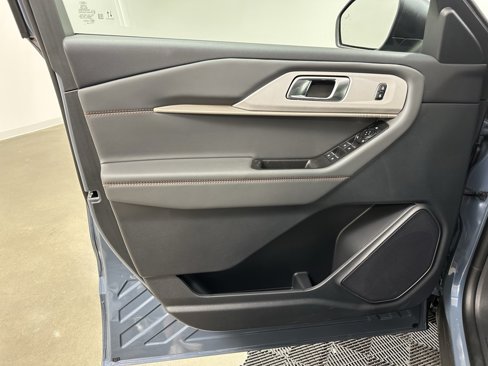 New 2025 Ford Explorer Active w/ Active Comfort Package image 12
