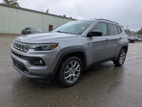 Used 2022 Jeep Compass Latitude image 8
