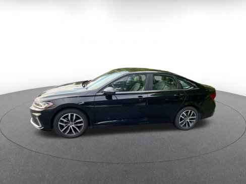 Used 2025 Volkswagen Jetta SE image 8