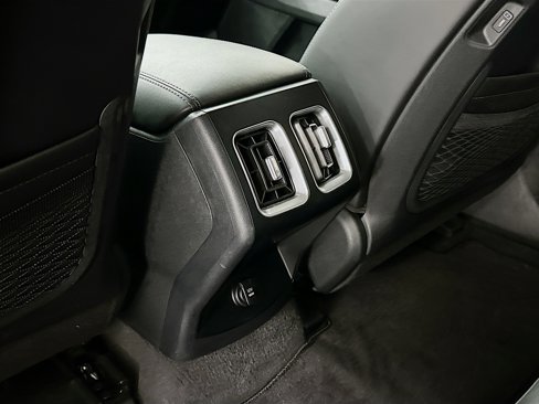 Used 2024 Kia Sorento S image 28