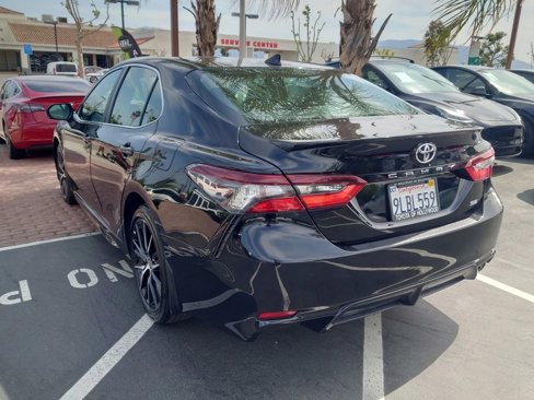 Used 2024 Toyota Camry SE image 6