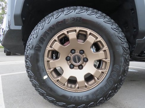 New 2025 Toyota Tacoma Trailhunter image 10