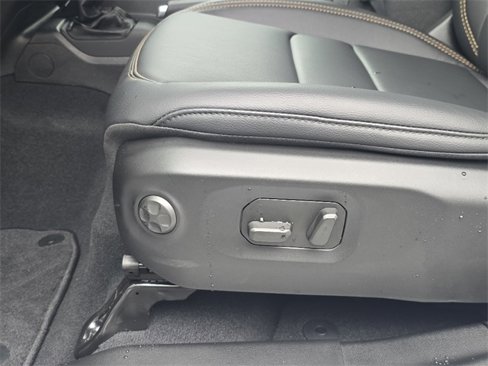 New 2025 Jeep Wrangler Sahara image 9