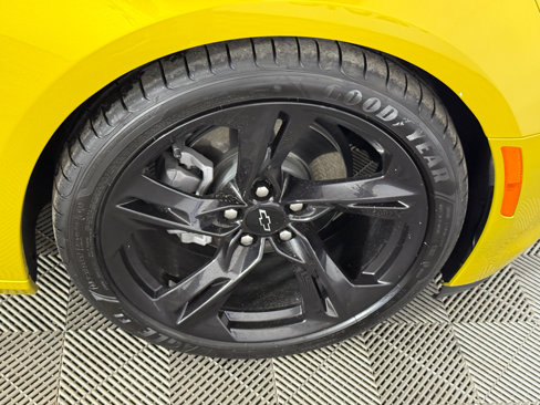 Used 2024 Chevrolet Camaro LT image 12