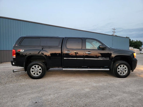 Used 2013 GMC Sierra 2500 Denali w/ Suspension Package, Off-Road image 7