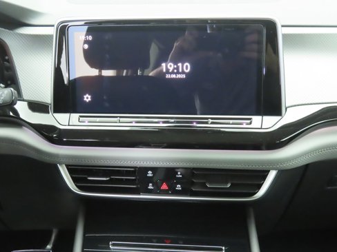 New 2026 Volkswagen Atlas Peak Edition image 15