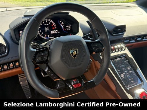 Used 2021 Lamborghini Huracan EVO image 13