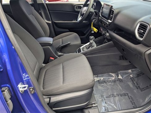 Used 2025 Hyundai Venue SE image 33
