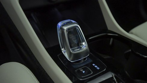 New 2025 Volvo XC40 B5 Plus w/ Protection Package Premier image 25