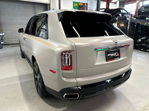Used 2023 Rolls-Royce Cullinan w/ Dark Exterior Package image 7