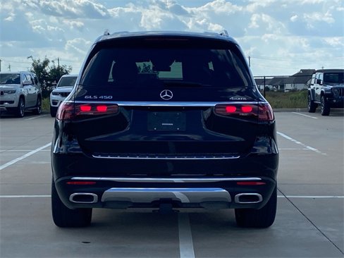 Used 2025 Mercedes-Benz GLS 450 4MATIC image 7