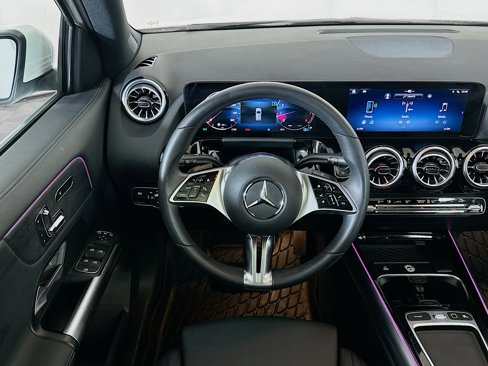 Used 2025 Mercedes-Benz GLA 250 image 18