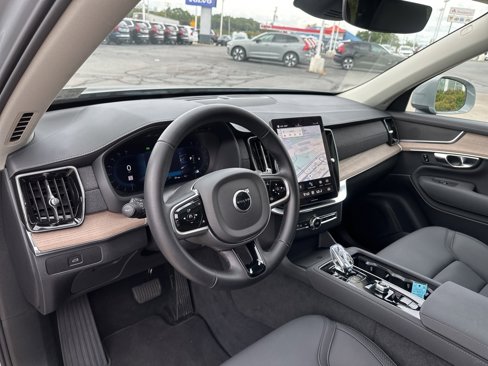 Certified 2025 Volvo XC90 B5 Plus image 20