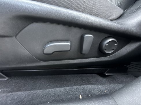 Used 2024 Subaru Crosstrek 2.0i Premium image 17