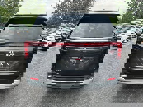 New 2026 Kia Carnival image 6
