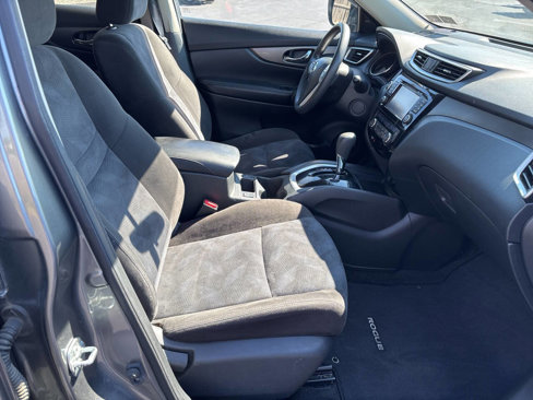 Used 2015 Nissan Rogue SV w/ SV Premium Package image 19