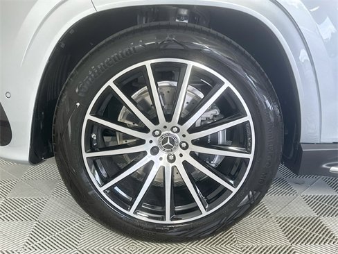New 2026 Mercedes-Benz GLS 580 4MATIC image 32