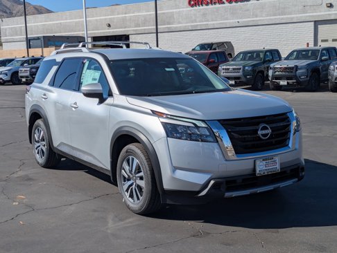 New 2025 Nissan Pathfinder Platinum image 5