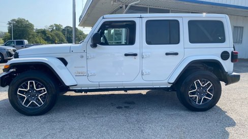 Used 2024 Jeep Wrangler Unlimited Sahara image 6