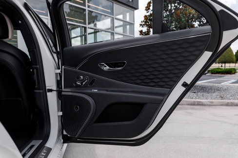 New 2025 Bentley Flying Spur Plug-In Hybrid image 44