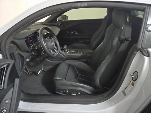 Used 2023 Audi R8 V10 performance w/ Premium Package image 2