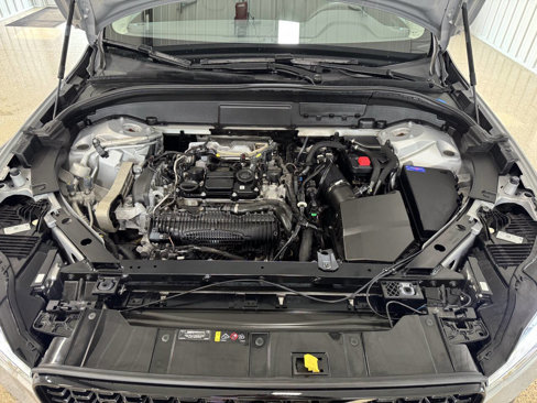 Used 2024 Volvo XC60 B5 Core image 4