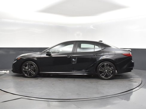 Used 2025 Toyota Camry XSE image 4