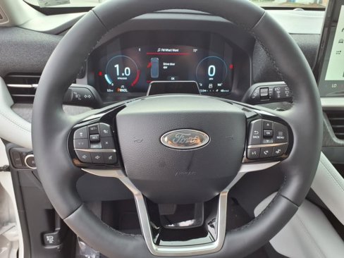 New 2025 Ford Explorer Platinum image 12