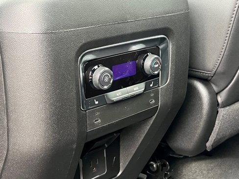 New 2025 Chevrolet Suburban Z71 w/ Comfort Package image 15