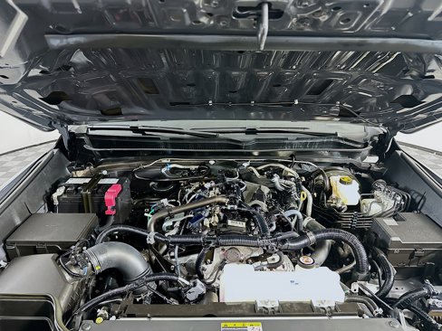 Used 2025 Toyota Tacoma SR5 image 34