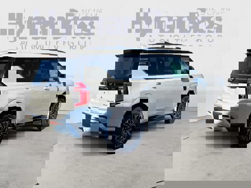 New 2026 Nissan Armada Platinum image 3