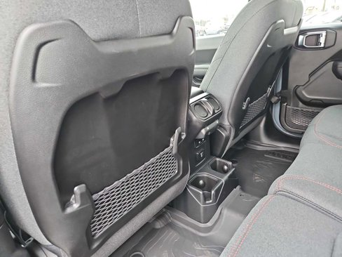 New 2025 Jeep Wrangler Unlimited Rubicon image 18
