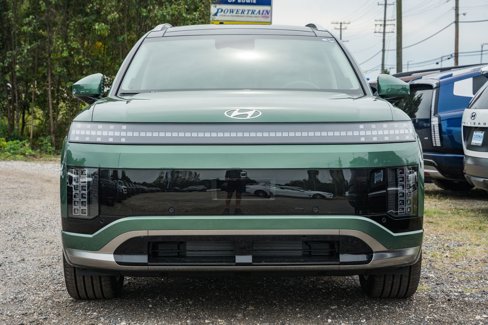 New 2026 Hyundai Ioniq 9 Calligraphy image 2