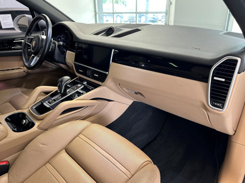 Used 2019 Porsche Cayenne image 26