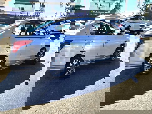 Used 2019 Nissan Versa SV image 13