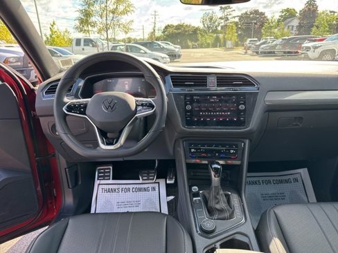 Certified 2024 Volkswagen Tiguan SE R-Line image 20