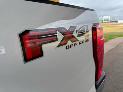 Used 2022 Ford F250 XL w/ Power Equipment Group image 23