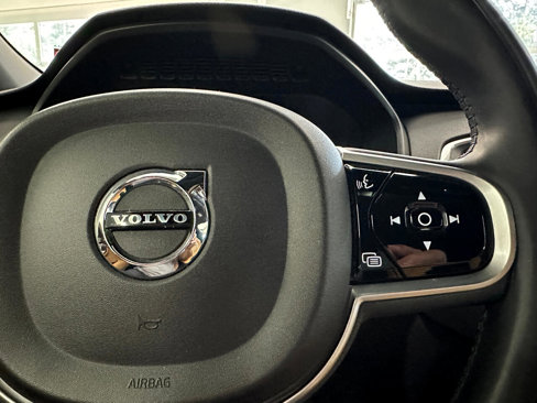 Used 2019 Volvo XC90 T6 Momentum image 38